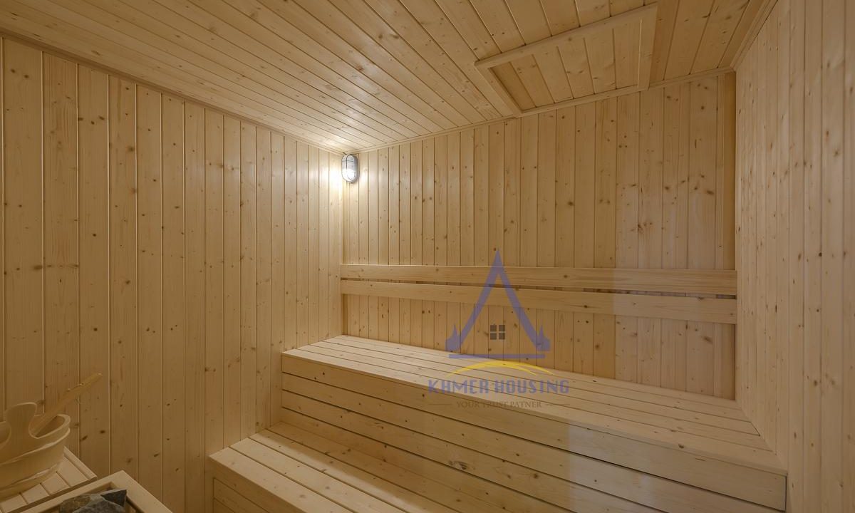 Residence-105-Steam-Sauna-Gym-140507-002